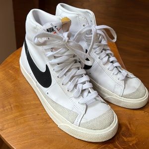 Nike Blazer Vintage Mid - white and black womens size 7
